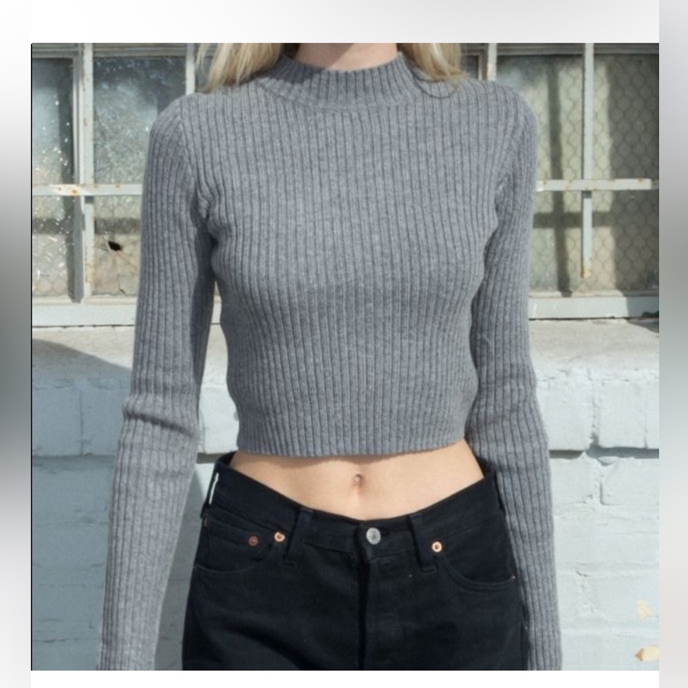 Brandy Melville Grey Sweater Knit Shirt
